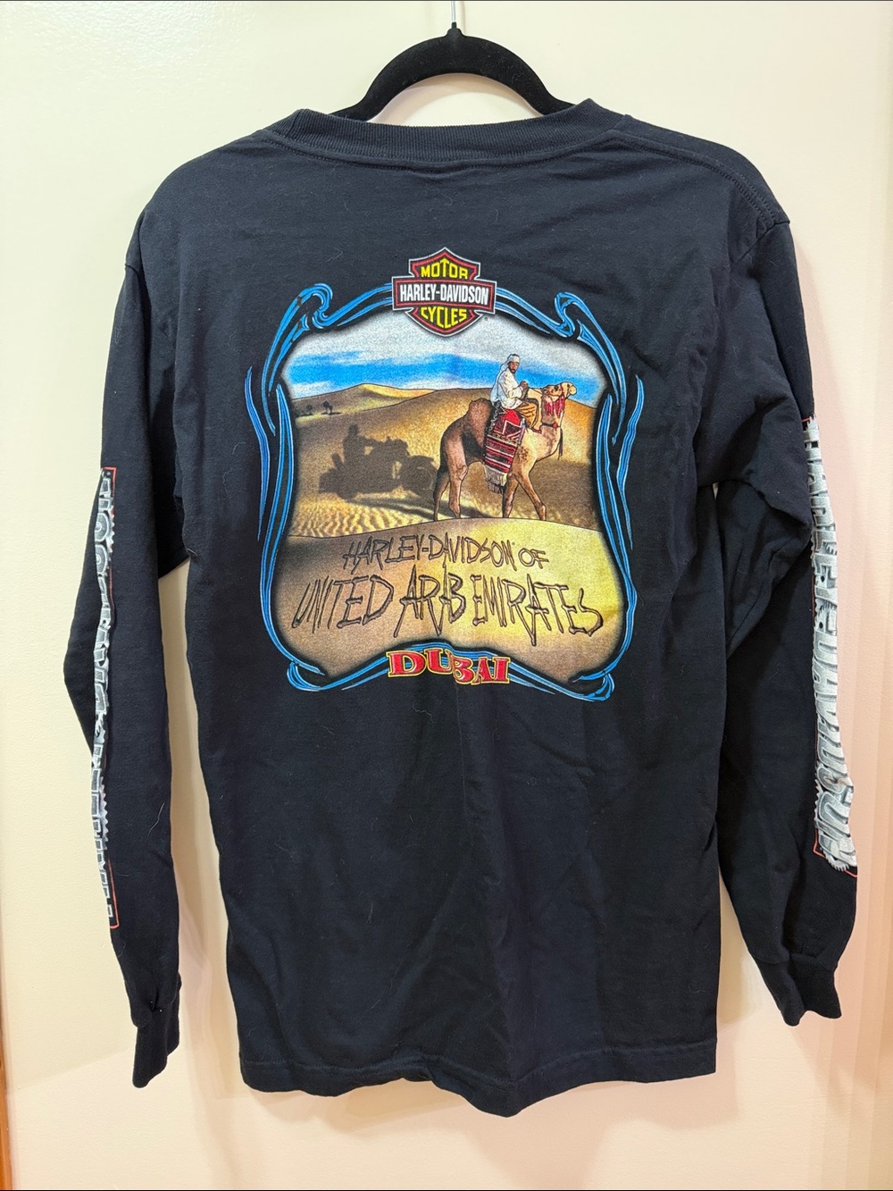 Harley-Davidson Black Long Sleeve Dubai Desert Graphic Tee. NWOT. Size Medium